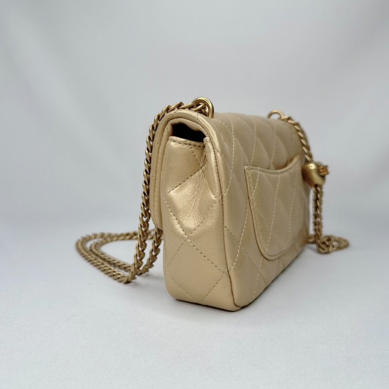 CHANEL Mini Coco愛心金球方胖-5