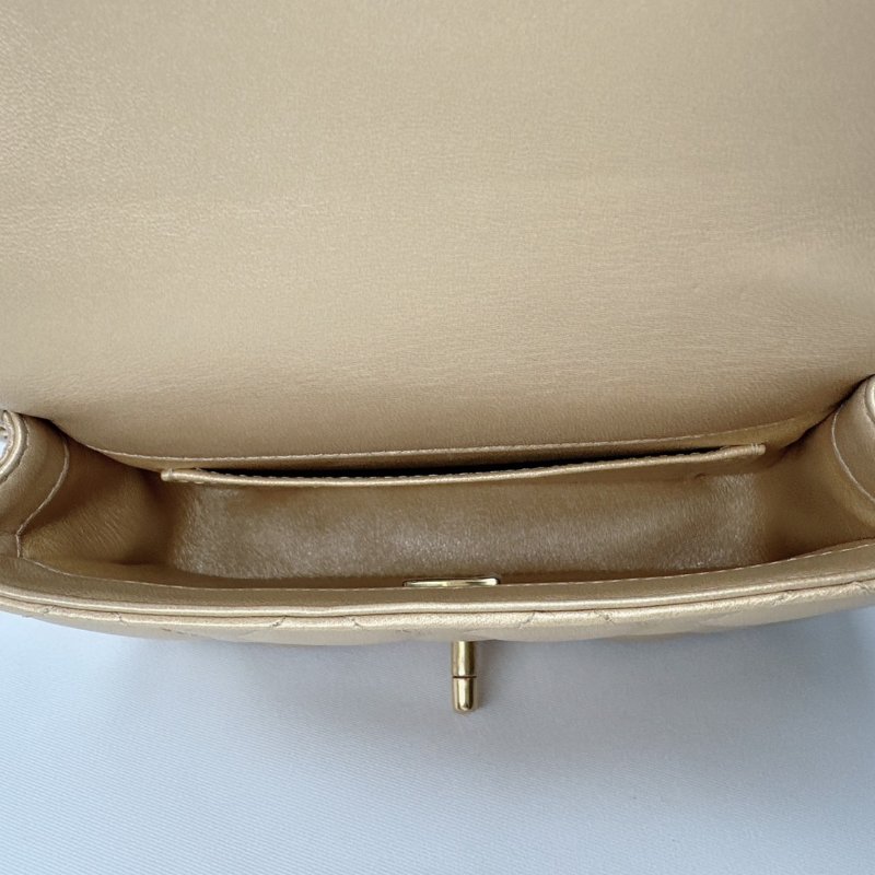 CHANEL Mini Coco愛心金球方胖-8