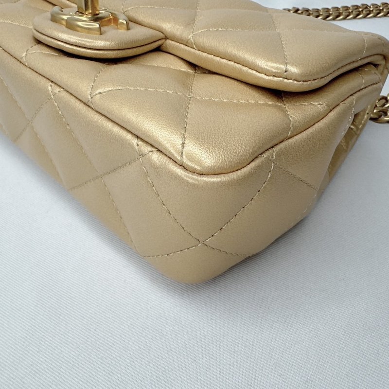 CHANEL Mini Coco愛心金球方胖-14
