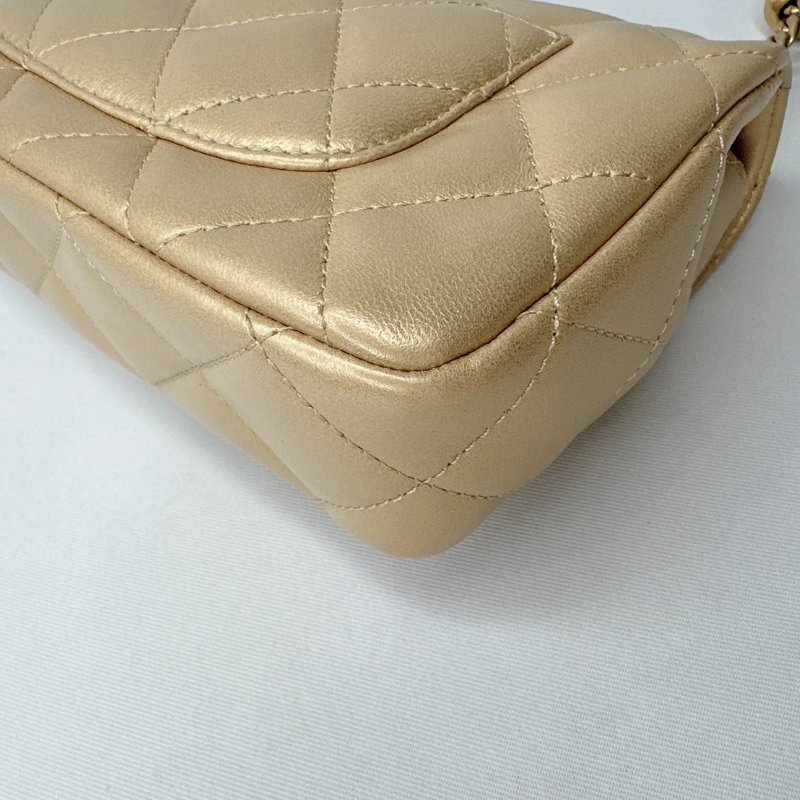 CHANEL Mini Coco愛心金球方胖-16