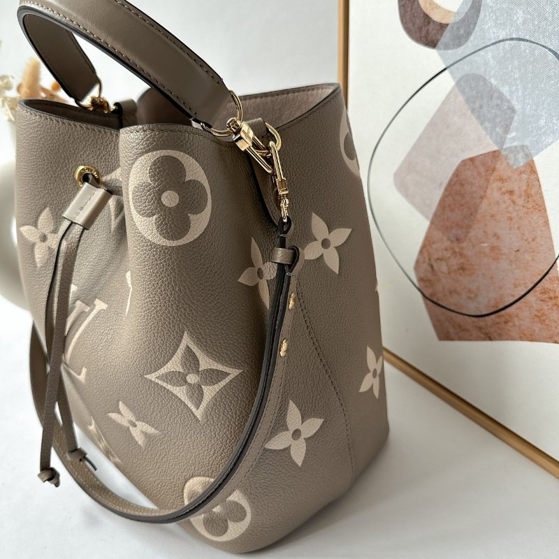 LV Neonoe MM 斑鳩灰大花束口水桶包 附萬用包 M45555-7
