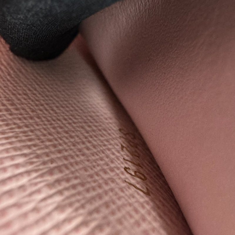 LV 三折豆豆錢包-13