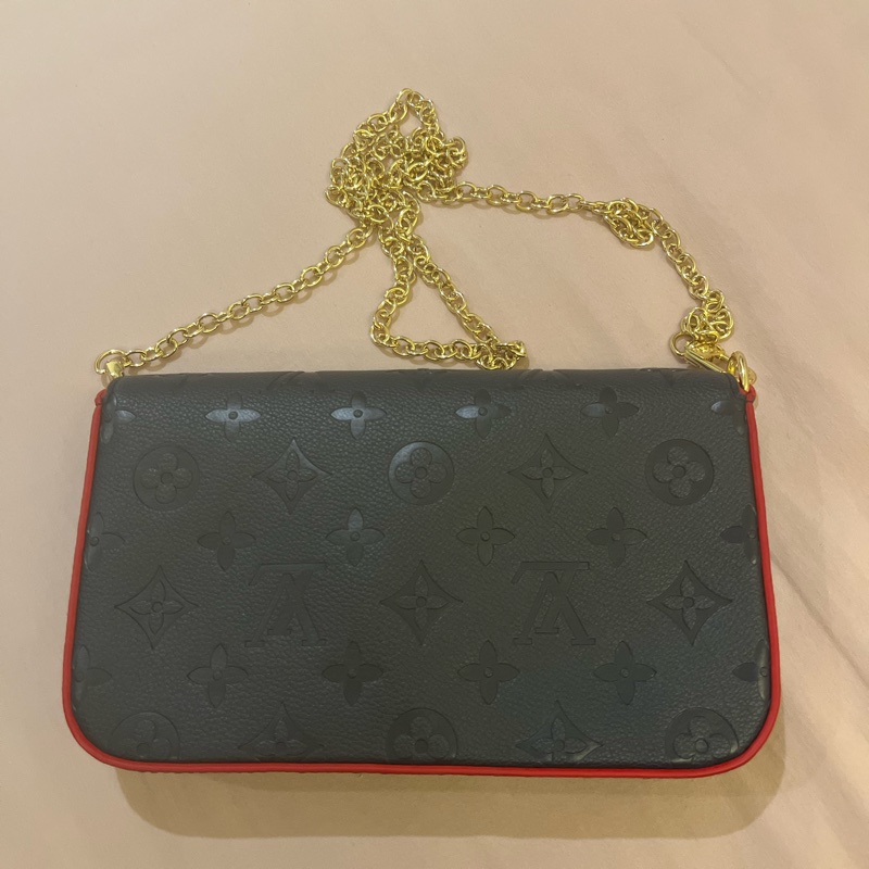 LV 路易威登 海軍藍 紅邊 雙拚色 皮革 壓紋 三合一 金鍊 信封 WOC包 M64099 鏈子包 單肩包-6