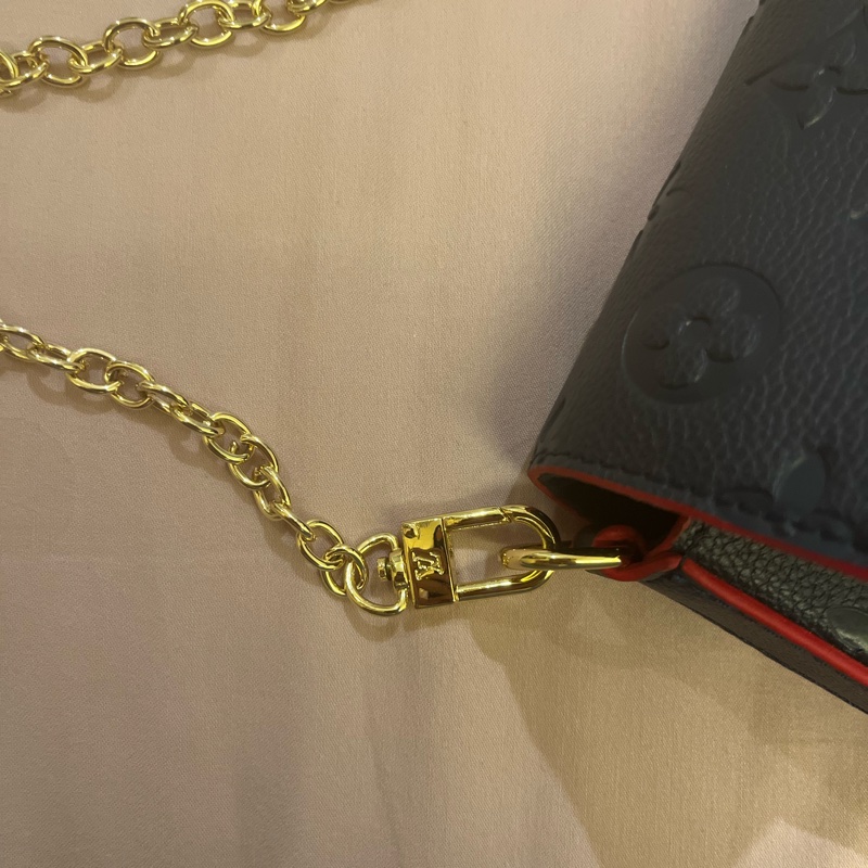 LV 路易威登 海軍藍 紅邊 雙拚色 皮革 壓紋 三合一 金鍊 信封 WOC包 M64099 鏈子包 單肩包-9