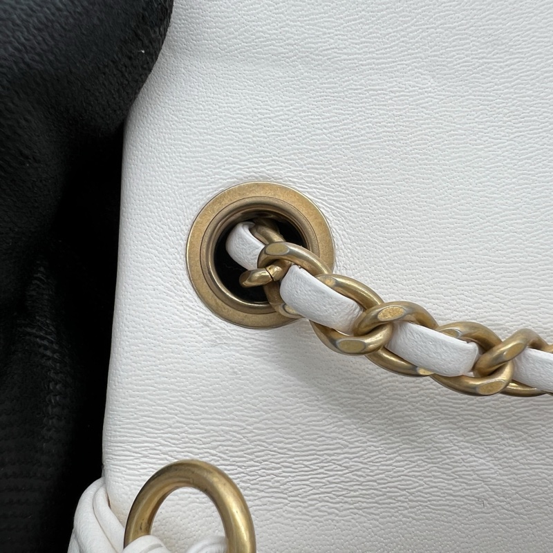 Chanel 白色金球方胖子 17cm-18