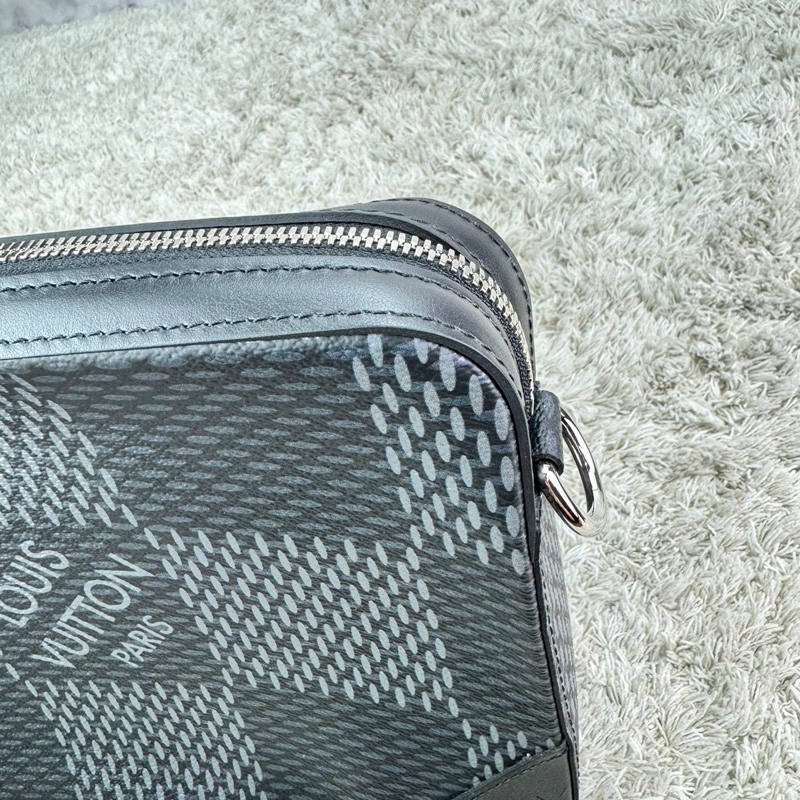 LV N50017 TRIO棋盤格LOGO Damier Graphite帆布男士三合一斜背郵差包(黑灰)  ⭕️晶片款⭕️近新閒置品⭕️-18