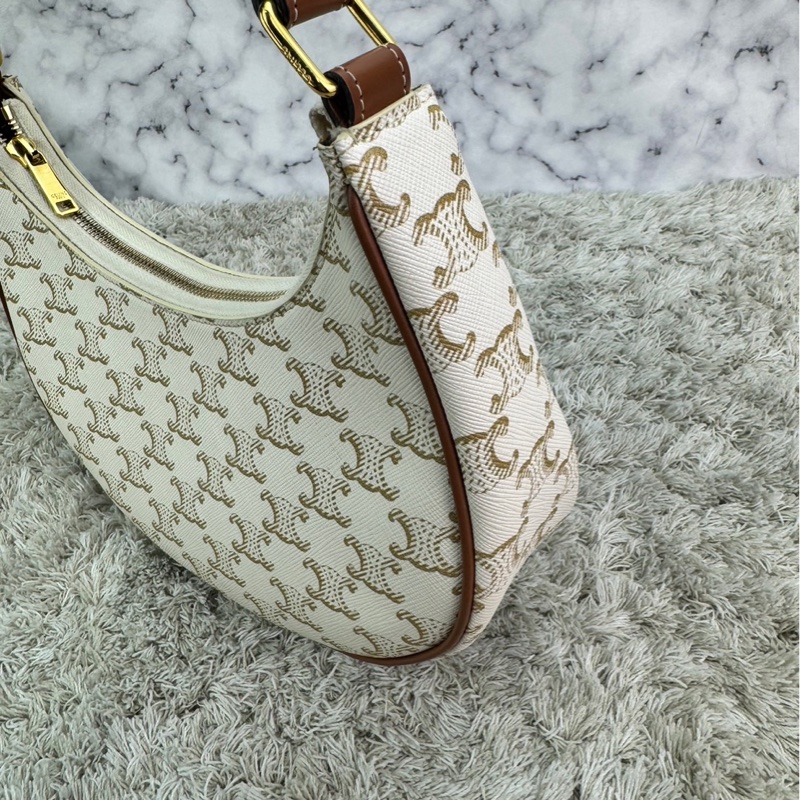 Celine Ava 復古老花腋下包 月亮包 白色-10