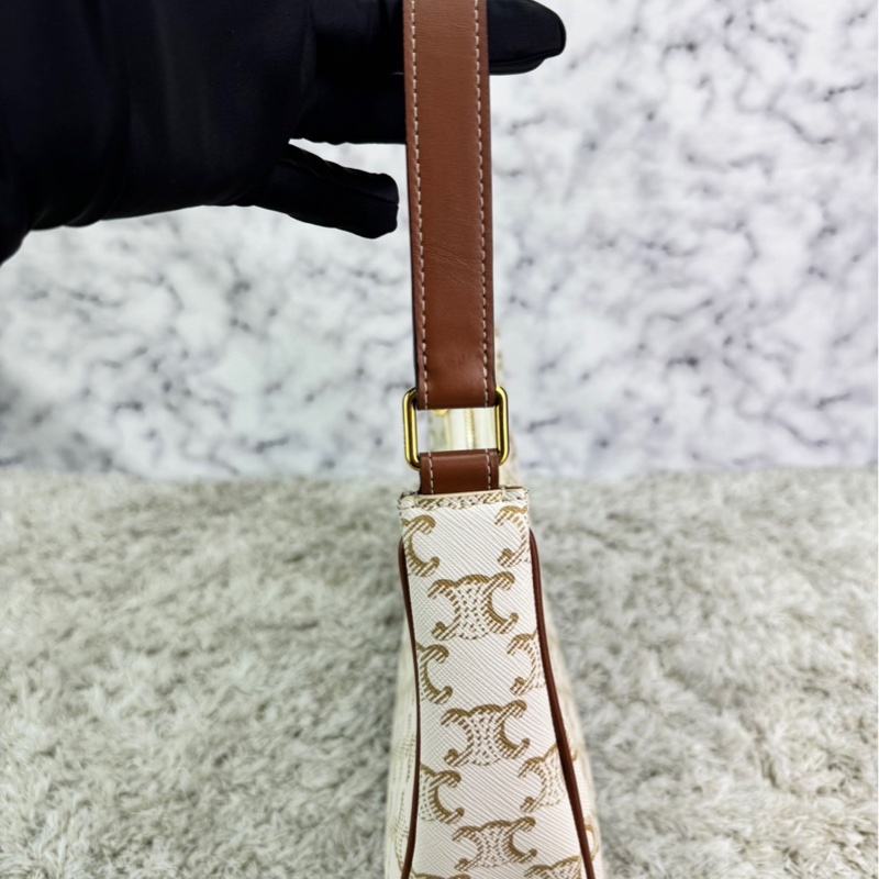 Celine Ava 復古老花腋下包 月亮包 白色-22