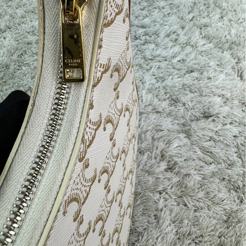 Celine Ava 復古老花腋下包 月亮包 白色-27