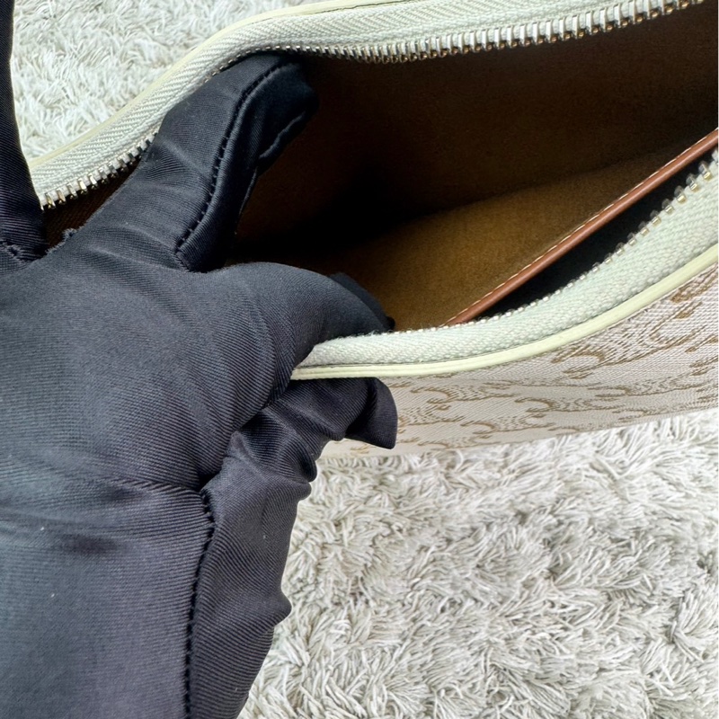 Celine Ava 復古老花腋下包 月亮包 白色-30