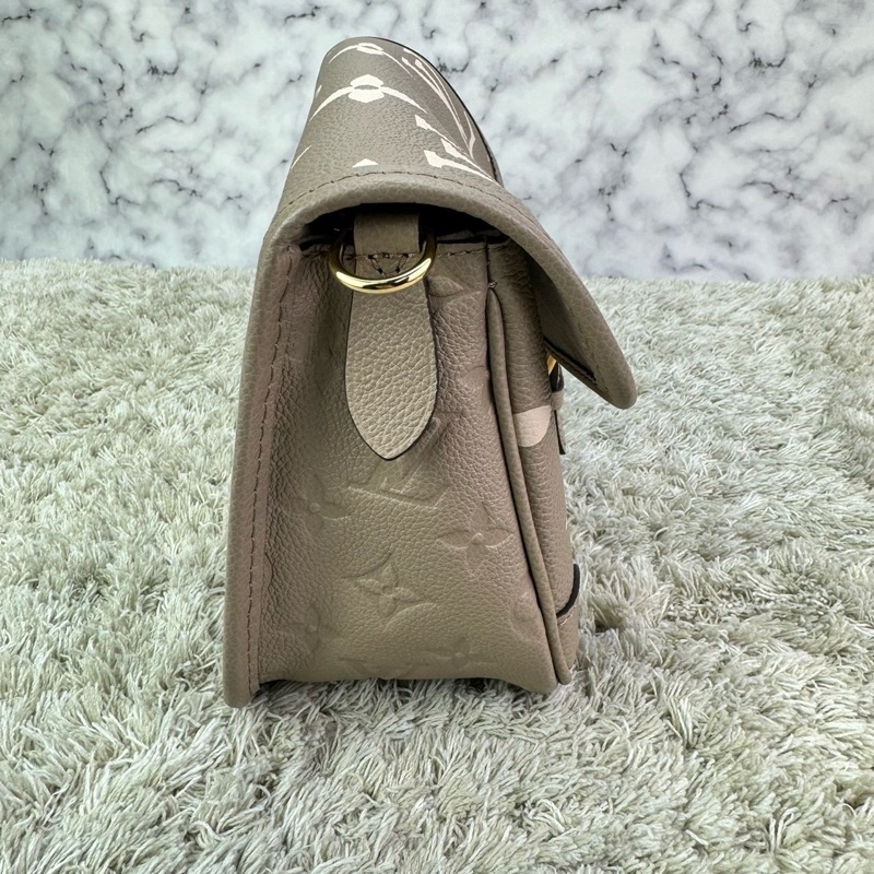 LV M46583經典Diane系列Empreinte牛皮肩/斜背包(米色)-8