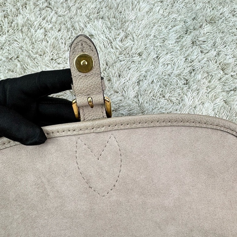 LV M46583經典Diane系列Empreinte牛皮肩/斜背包(米色)-22