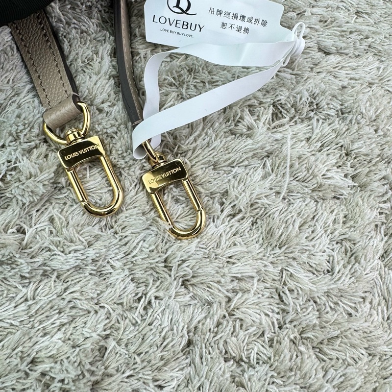 LV M46583經典Diane系列Empreinte牛皮肩/斜背包(米色)-26