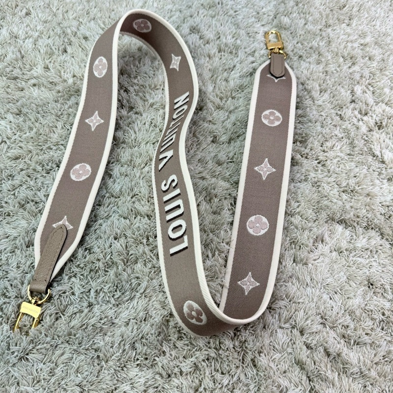 LV M46583經典Diane系列Empreinte牛皮肩/斜背包(米色)-29