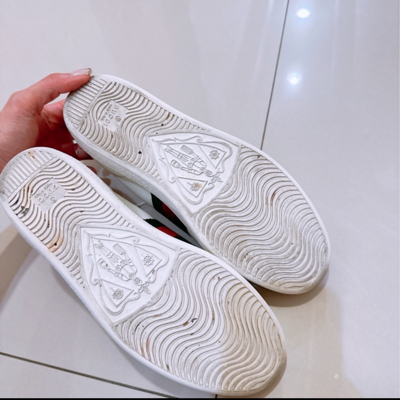 Gucci 蜜蜂小白鞋 36.5-6