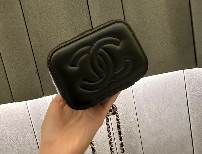 【哥吉拉精品時尚】Chanel 足球小盒子 logo膜未撕 (誠可議🔪勿擾)-6