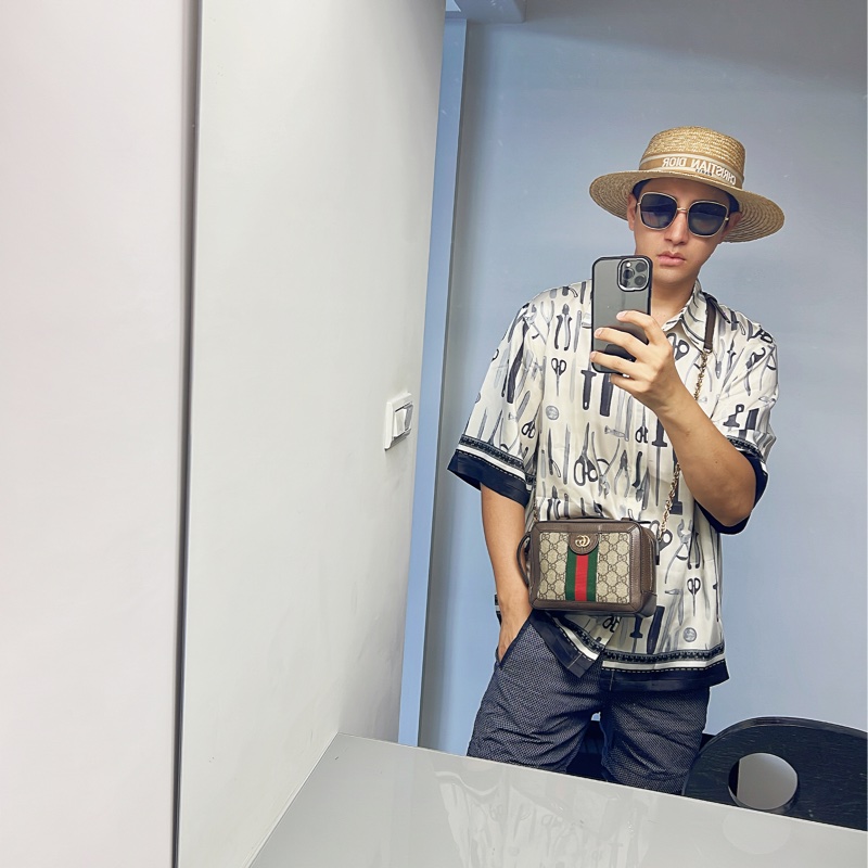 🤎GUCCI GUCCI Ophidia 牛皮飾邊老花帆布相機包(拼接綠紅織帶) 箱包 買材質:牛皮/帆布/織帶/飾面金屬 買65500 現在應該漲到七萬多了 割愛39800 正常使用 超時髦又好用 包體尺寸:約長19.5 寬7.5cm/14.5cm #手機長夾都可入 超好用🤎🤎 背帶長度:垂直於58cm(長度可微調)-2