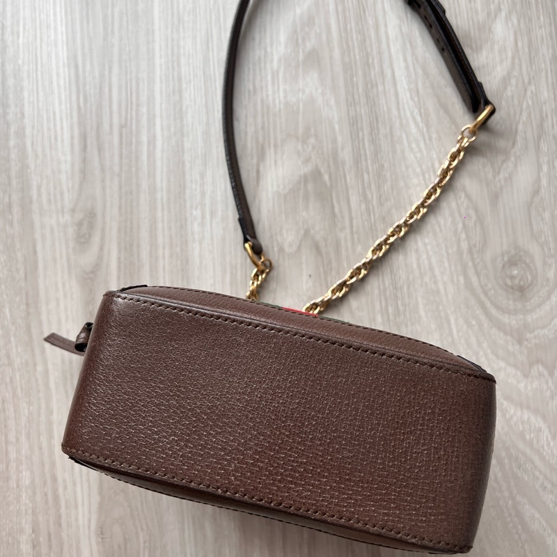 🤎GUCCI GUCCI Ophidia 牛皮飾邊老花帆布相機包(拼接綠紅織帶) 箱包 買材質:牛皮/帆布/織帶/飾面金屬 買65500 現在應該漲到七萬多了 割愛39800 正常使用 超時髦又好用 包體尺寸:約長19.5 寬7.5cm/14.5cm #手機長夾都可入 超好用🤎🤎 背帶長度:垂直於58cm(長度可微調)-10