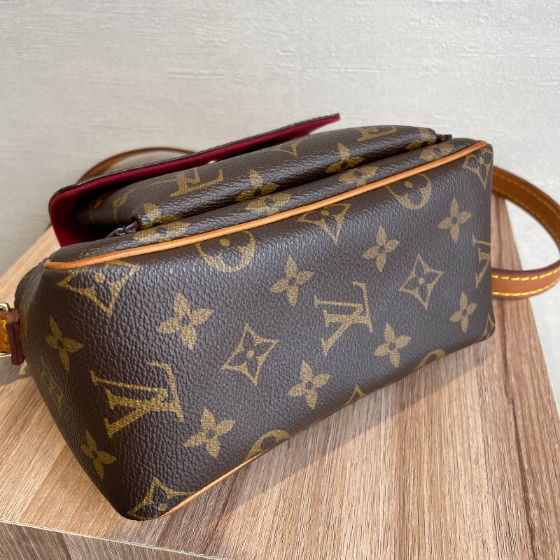 LV 豆腐包/小方包/斜背包-17