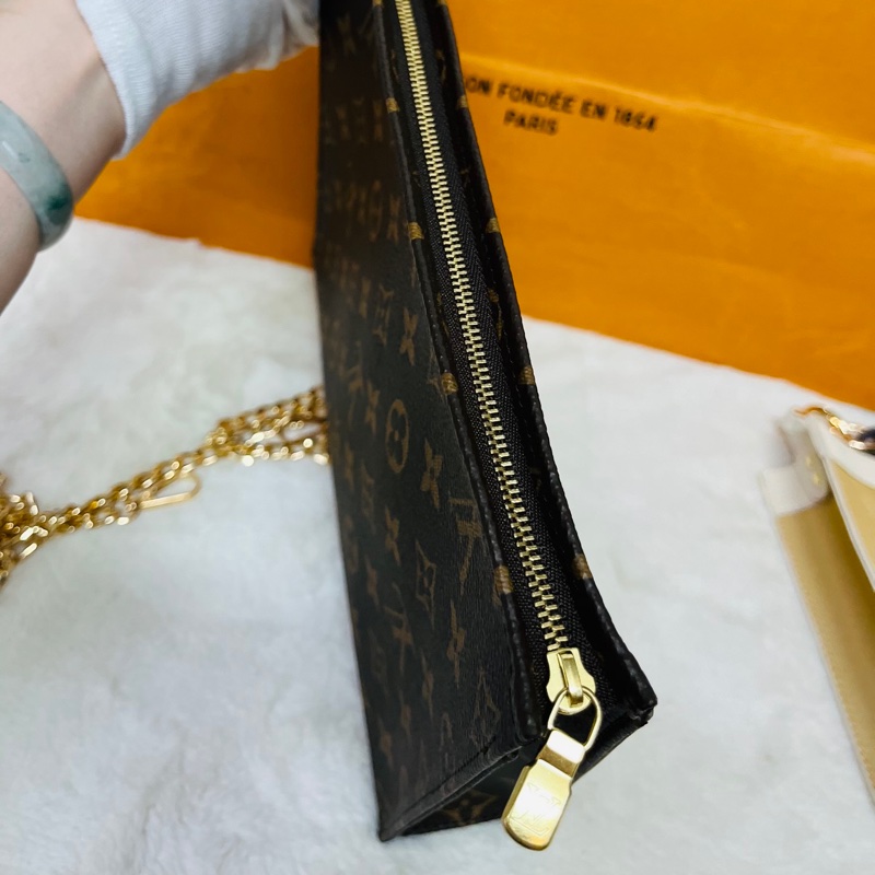 LV原花m47542手拿包 洗漱包-18