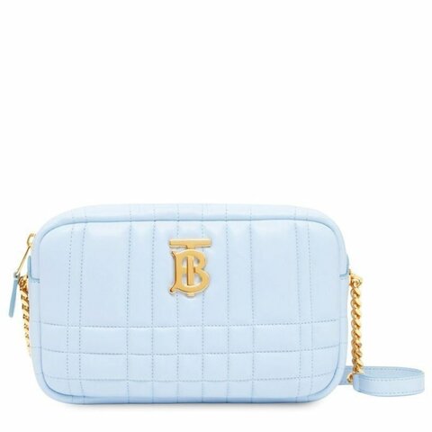 【BURBERRY 巴寶莉】專櫃經典款 LOLA金字LOGO格紋絎縫設計小羊皮拉鍊式斜背包(小款/粉藍色)
