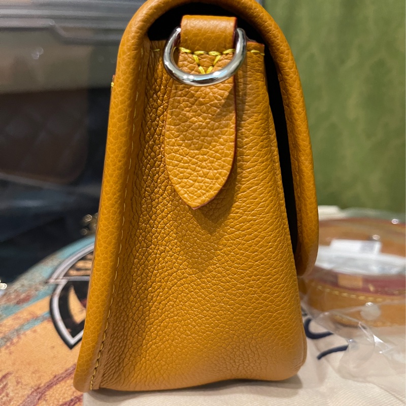 他團售出❌美品🎁櫃上76500🔥LV Buci 蜜蠟 焦糖色LOUIS VUITTON/側背包/肩背包/M59459 法棍包 腋下包 斜揹包-25