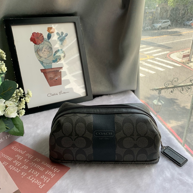 Coach CC Logo 萬用拉鍊收納包(黑灰色)-0