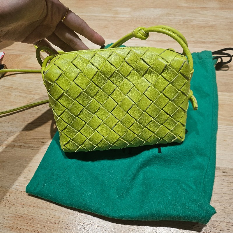 BV Loop Mini 編織包 螢光綠-6