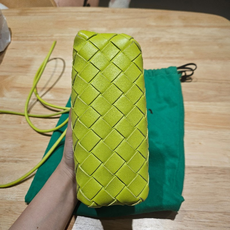 BV Loop Mini 編織包 螢光綠-7