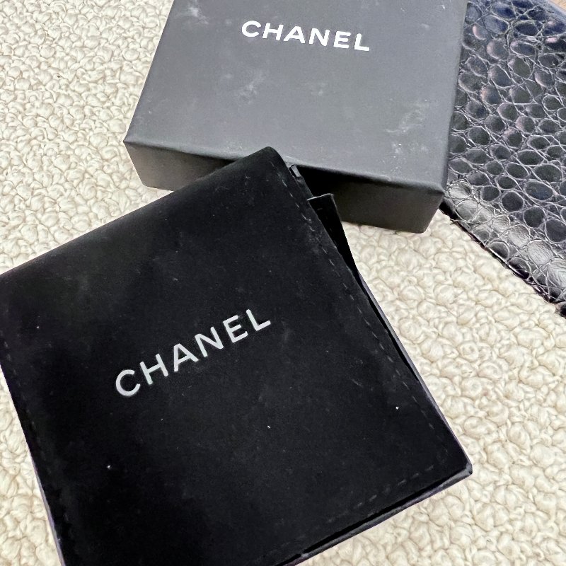 Chanel 香奈兒 書包釦 字母 耳環 耳夾-6