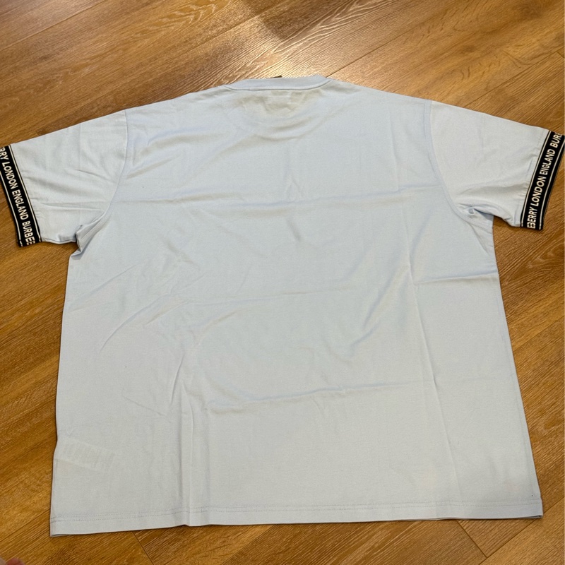 全新 Burberry 素面短T-Shirt 袖口有LOGO-9