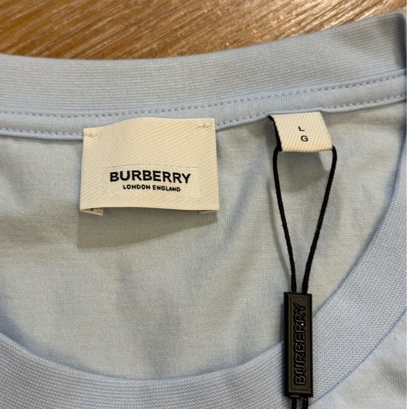 全新 Burberry 素面短T-Shirt 袖口有LOGO-10