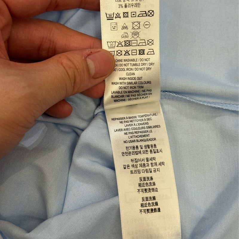 全新 Burberry 素面短T-Shirt 袖口有LOGO-11