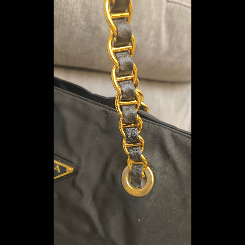 白菜價格💙實用稀有款💙 PRADA 皮穿鏈托特包/電腦包/多用途包/媽媽包-38