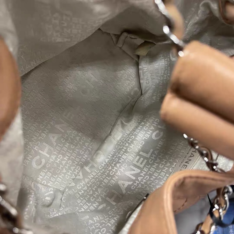 Chanel藕色羊皮小水桶-10