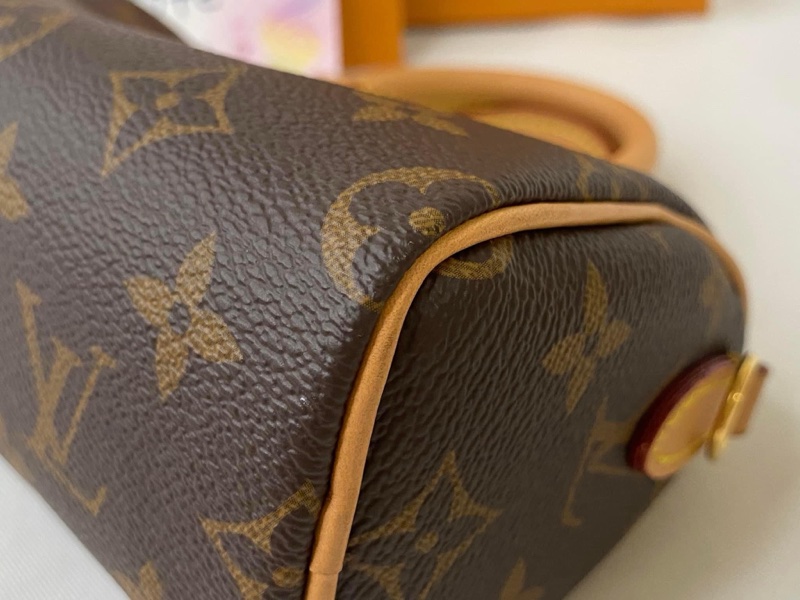 LV M81085 nano speedy 波士頓包-19