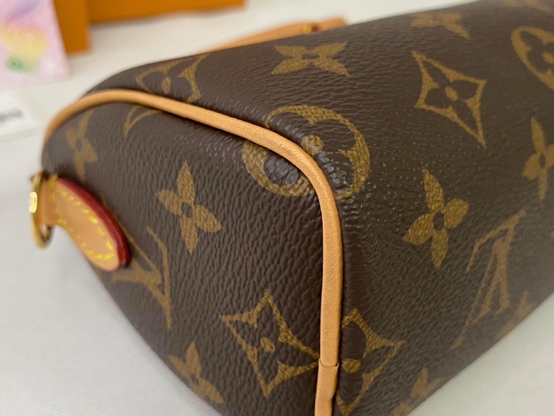 LV M81085 nano speedy 波士頓包-22
