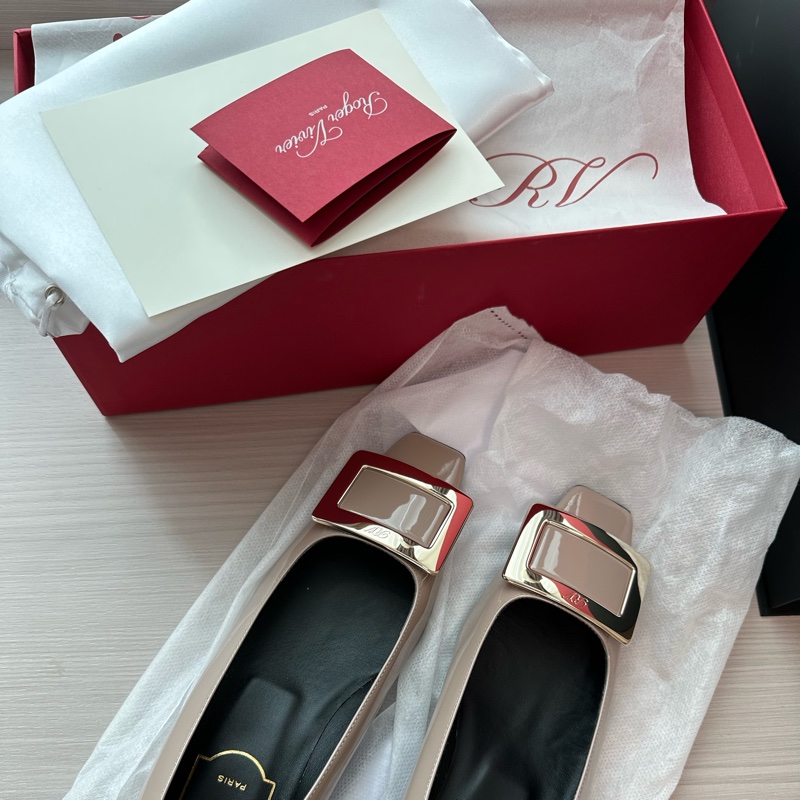 Roger Vivier 大象灰平底鞋-9