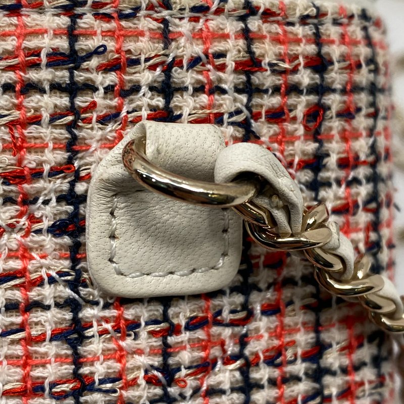 △ Chanel 香奈兒 White Lambskin Tweed Gold-tone Metal Chain Vanity Case 白色羊皮斜紋軟呢金色金屬鏈條化妝箱 AS0323 - 237013802-14
