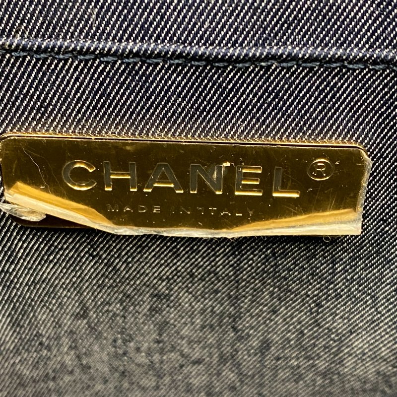 △ Chanel 香奈兒 White Lambskin Tweed Gold-tone Metal Chain Vanity Case 白色羊皮斜紋軟呢金色金屬鏈條化妝箱 AS0323 - 237013802-19