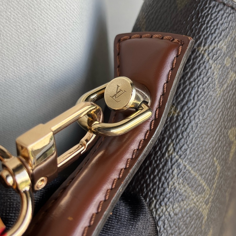LV M51185 海盜包 郵差包 五金發亮✨ 手提包 斜背包 附上原廠鑰匙🔑+副廠背帶-6