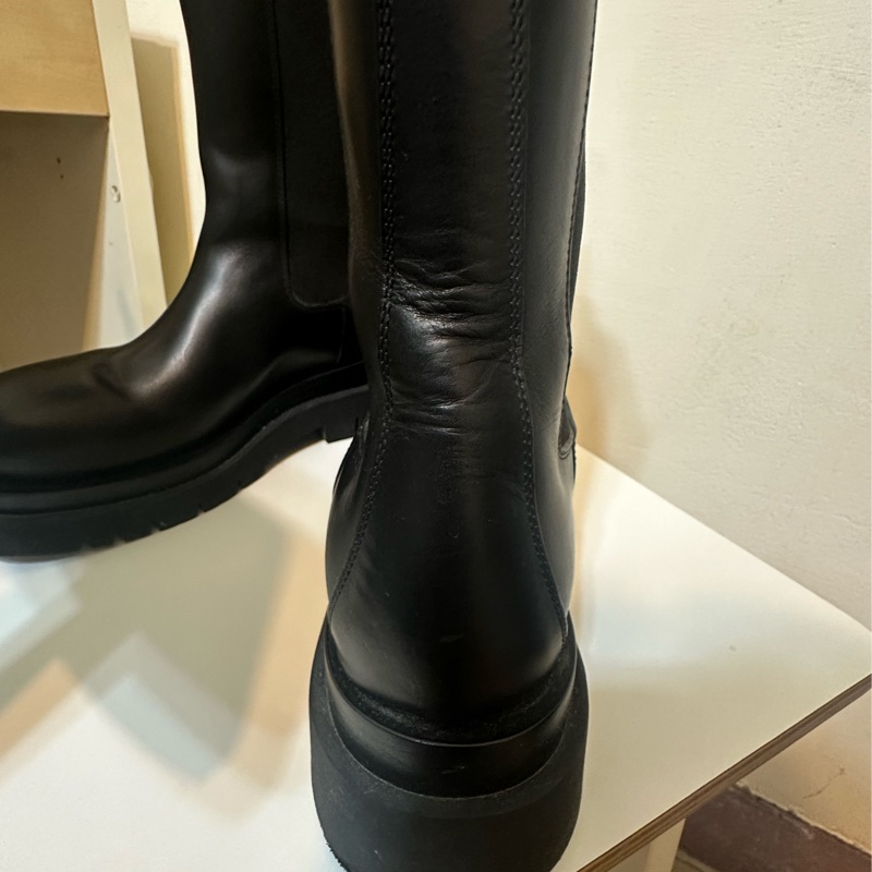 Bottega Veneta Lug Chelsea Boot-10