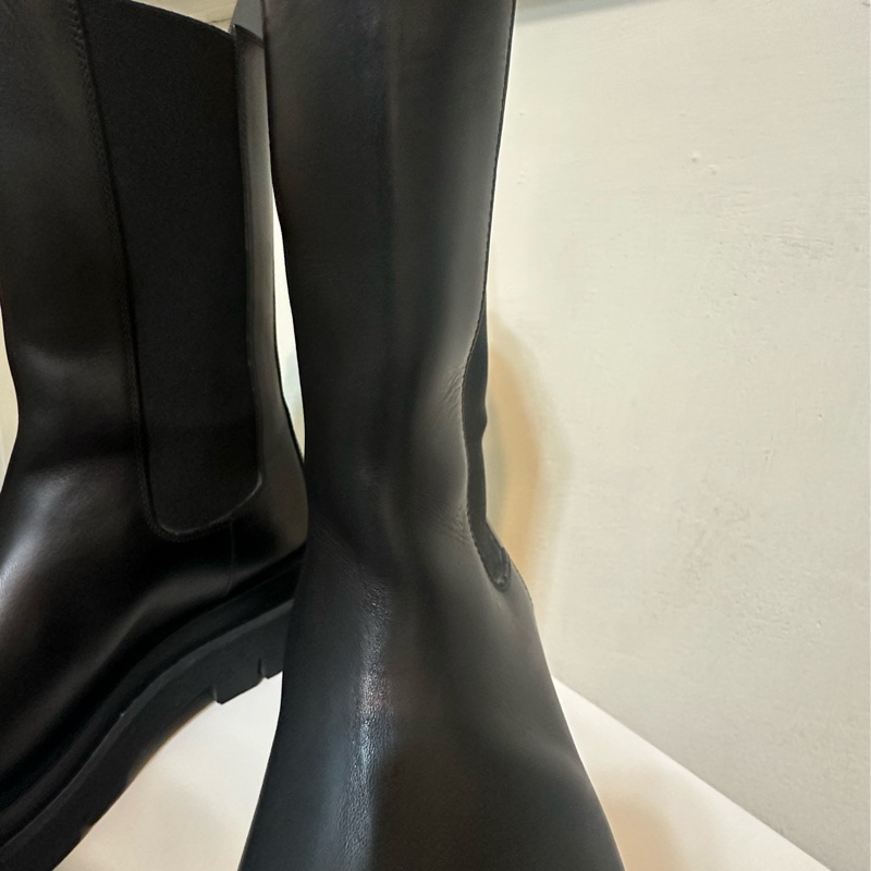 Bottega Veneta Lug Chelsea Boot-12