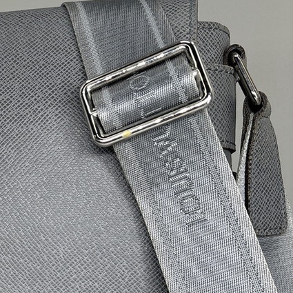 LOUIS VUITTON 大象灰皮革 側背包-13