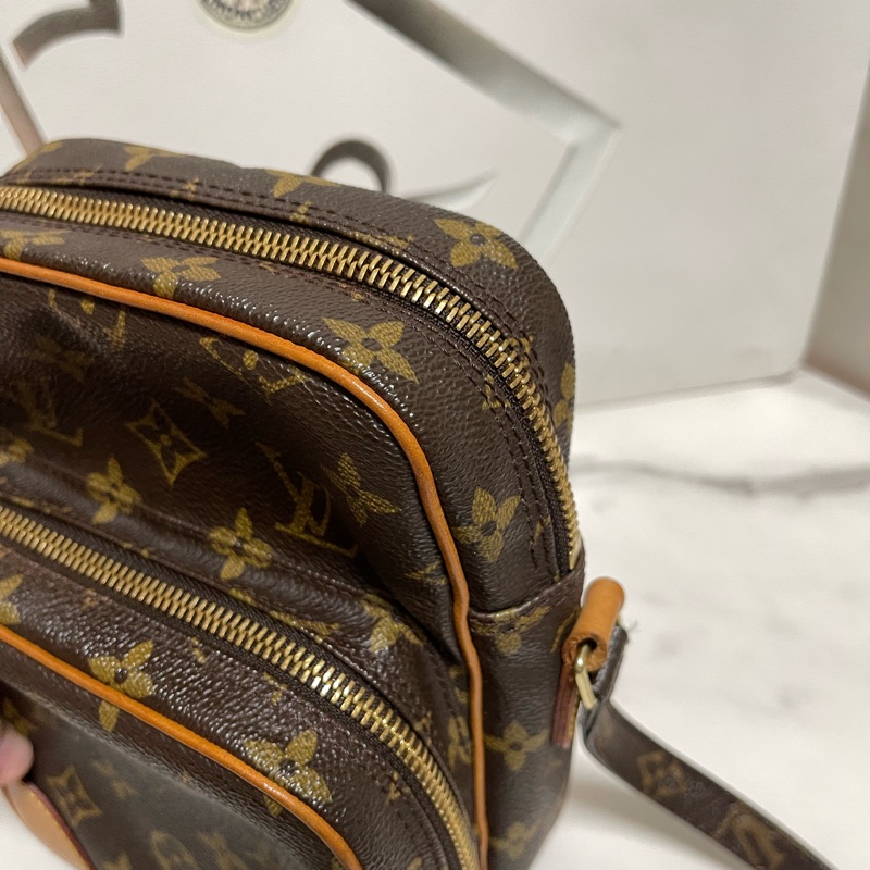 lv 雙層相機包-18