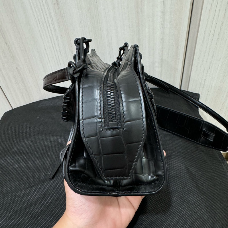 巴黎世家balenciaga 新款機車包黑色鱷魚壓紋-3