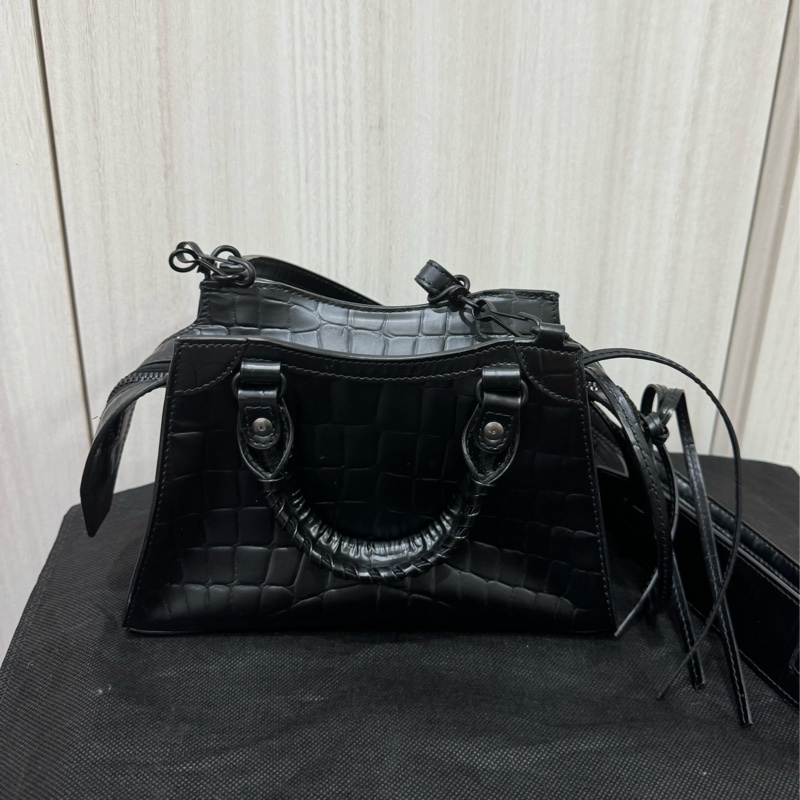 巴黎世家balenciaga 新款機車包黑色鱷魚壓紋-6