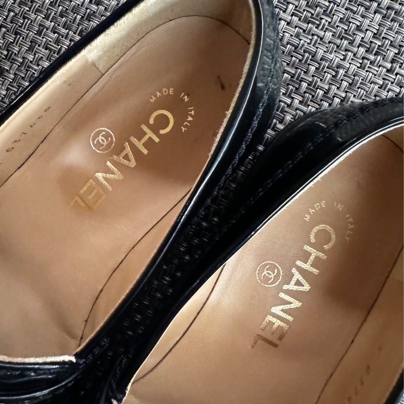 CHANEL LOAFER 樂福鞋 漆皮黑色皮 金色字扣 鞋跟處雙C 美-2
