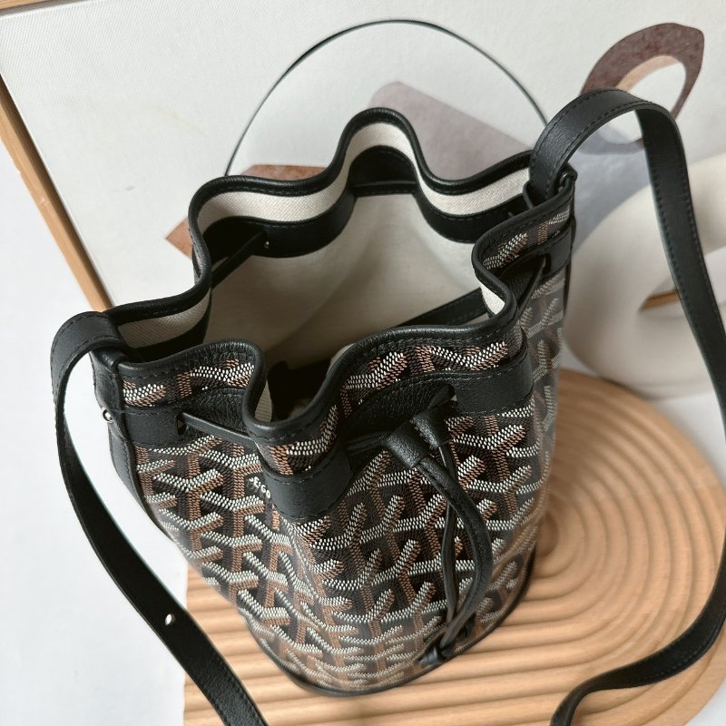 GOYARD PEFLOT 經典款塗料帆布束繩水桶包/斜背包 （限時優惠）-11