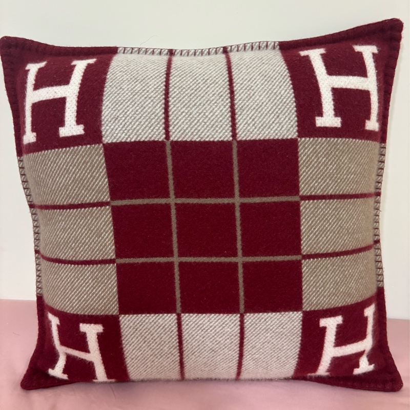 現貨商品 二手商品 愛馬仕專櫃正品 台灣購證 Hermes 經典H愛馬仕紅抱枕-14